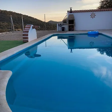 Cortijo Rural La Parrilla Chalet *